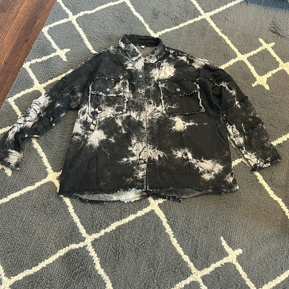 Elan Women’s Distressed Frayed Rock and Roll Jacket - Picture 1 of 7